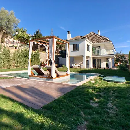 Luxury & Villa *